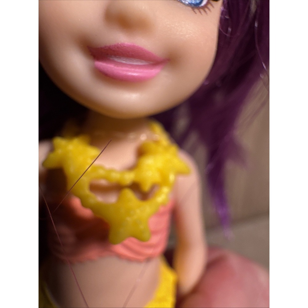 Dreamtopia Chelsea Mermaid Doll, 6.5-inch with Purple Hair Pink Tail Blue Eyes - Picture 4 of 6